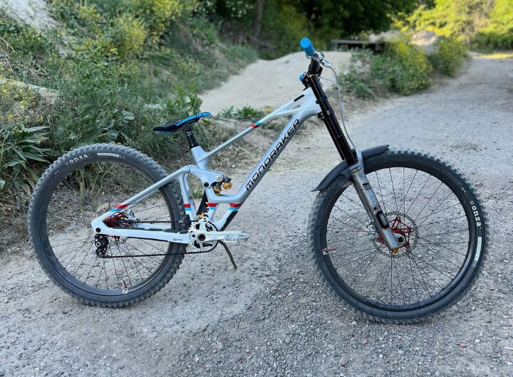 mondraker summum dh bike