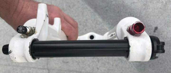 rockshox fork axle