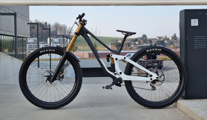 tuned gambler scott dh bike